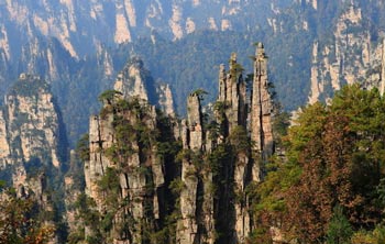 長沙出發(fā)到黃龍洞、張家界森林公園、天門山、鳳凰五日游